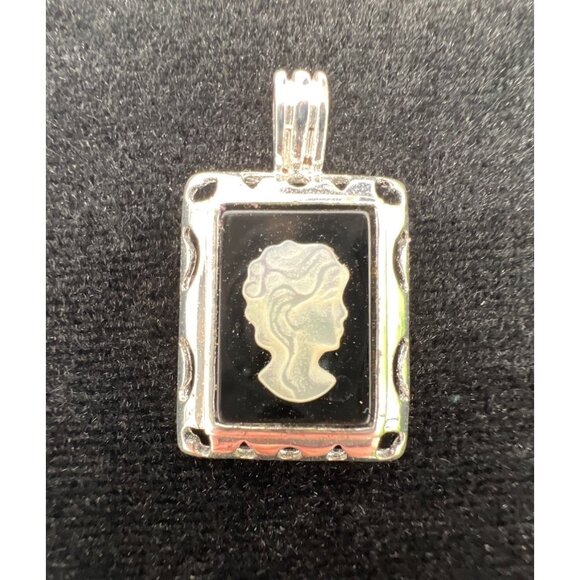Vintage Silver Cameo Portrait Pendant Decorative Jewelry - Picture 2 of 7